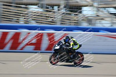 media/Jun-26-2022-Fastrack Riders (Sun) [[e3c435f101]]/Level 2/Start Finish/